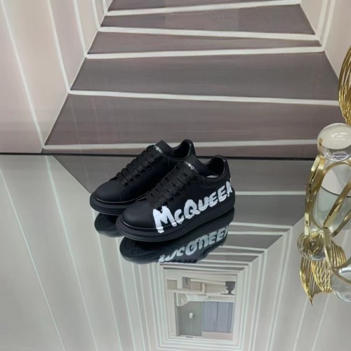 Alexander McQueen Sneaker