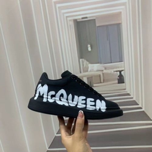 Alexander McQueen Sneaker