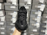 Ba***ci*ga Track LED Black 555032W2GB11000