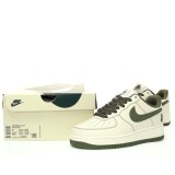 Undefeated x Nike Air Force 1 Low beigearmy green UN2395-521