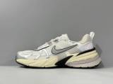 Nike V2K Run Summit White Metallic Silver FD0736-100