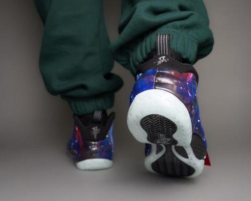 Nike Air Foamposite One Galaxy Retro FQ4303-400