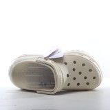 Crocs Classic Mega Crush Clog Bone 207988-2Y2