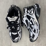Balenciaga 677403W3RB29010