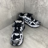 Balenciaga 677403W3RB29010