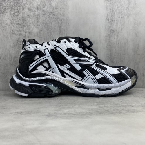 Balenciaga 677403W3RB29010