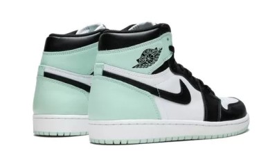 Jordan 1 Mid Tropical Twist Igloo   554724-132