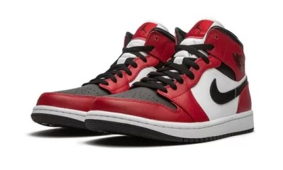 Jordan 1 Mid Chicago Toe    554724-069