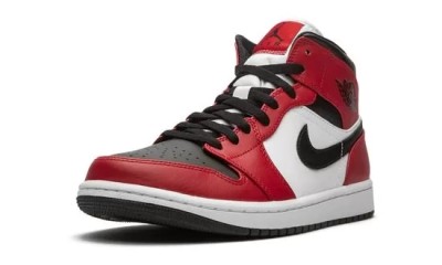 Jordan 1 Mid Chicago Toe    554724-069