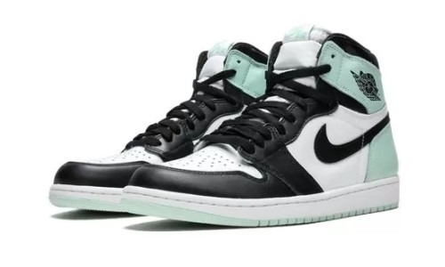 Jordan 1 Mid Tropical Twist Igloo   554724-132