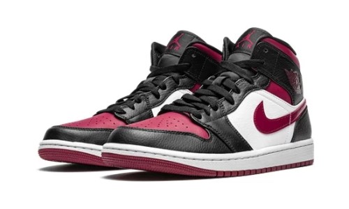 Jordan 1 Mid Bred Toe      554724-066