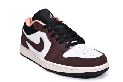 Jordan 1 Low Mocha         DC6991-200