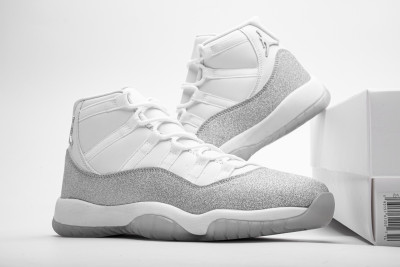 Jordan 11 Retro White Metallic Silver (W)        AR0715-100