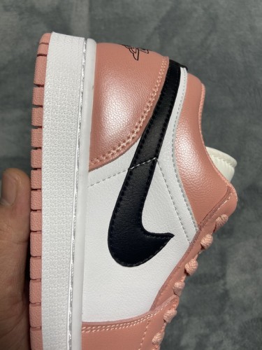 Jordan 1 Low Light Arctic Orange Pink (GS)         553560-800