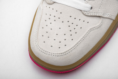 Jordan 1 Low White Gum Hyper Pink       553558-119