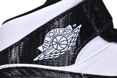 Jordan 1 Mid Carbon Fiber         DD1649-001