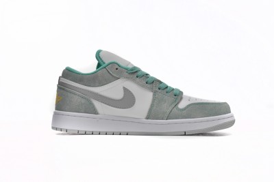 Jordan 1 Low SE New Emerald        DN3705-301    DN3705 301