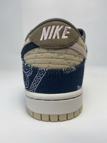 Nike SB Dunk Low Travis Scott            CT5053-001