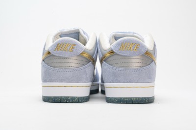 Nike SB Dunk Low Sean Cliver              DC9936-100