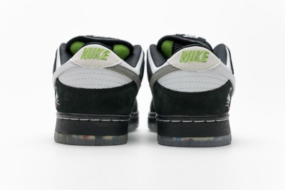 Nike SB Dunk Low Staple Panda Pigeon       BV1310-013