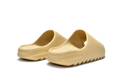 adidas Yeezy Slide Desert Sand      FW6344