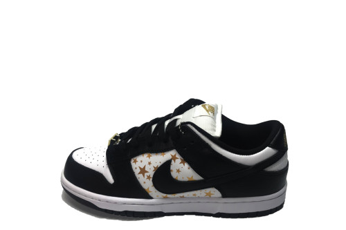 Nike SB Dunk Low Supreme Stars Black (2021)      DH3228-102