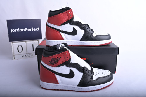 Jordan 1 Retro Black Toe    555088-125