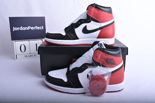 Jordan 1 Retro Black Toe    555088-125