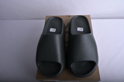 adidas Yeezy Slide Granite         ID4132