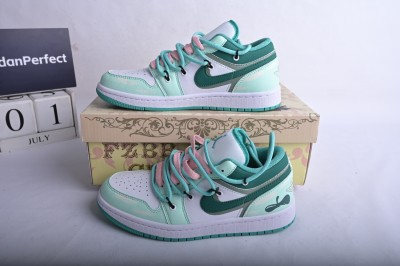 Jordan 1 Low New Emerald (Women's)    DC0774-132