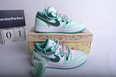 Jordan 1 Low New Emerald (Women's)    DC0774-132