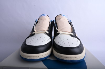 Jordan 1 Low Fragment x Travis Scott      DM7866-140