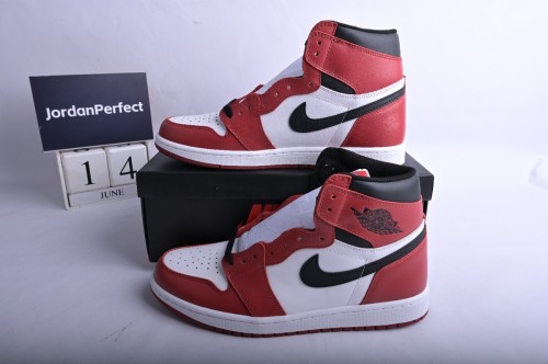 Jordan 1 Retro Chicago (2015)      555088-101