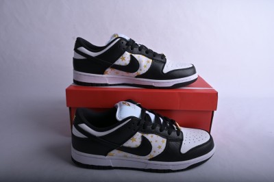 Nike SB Dunk Low Supreme Stars Black (2021)      DH3228-102