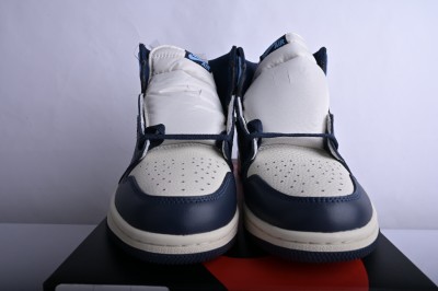 Jordan 1 Retro High Obsidian UNC        555088-140