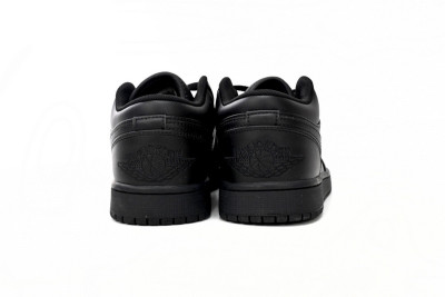 Jordan 1 Low Triple Black (2022)      553558-093