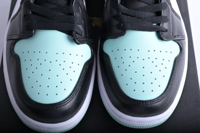 Jordan 1 Low Emerald Toe     553558-117