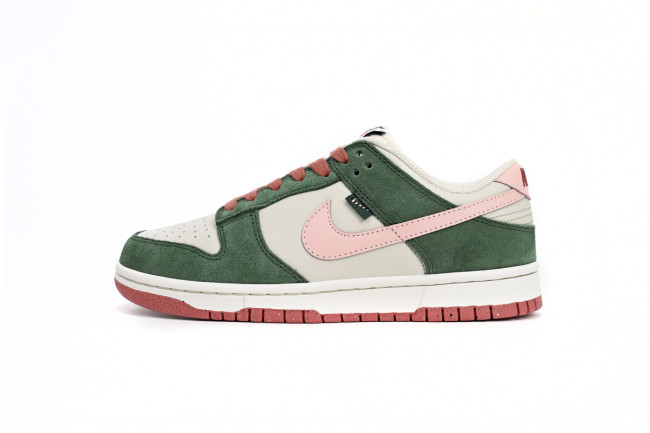 Nike Dunk Low SE All Petals United Fir Green (Women's)   FN8923-061