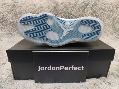 Jordan 11 Retro Low University Blue (2017)        528895-106