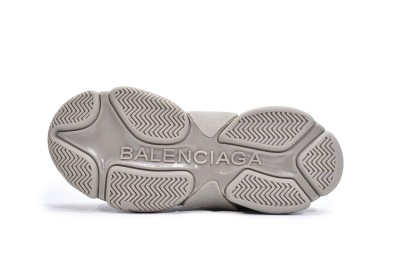Bale*ci*ga Triple S Letter Beige