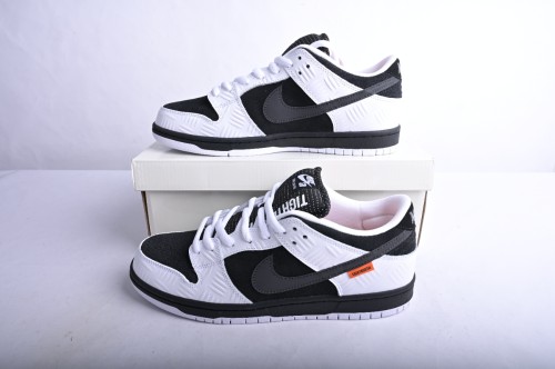 Nike SB Dunk Low TIGHTBOOTH   FD2629-100