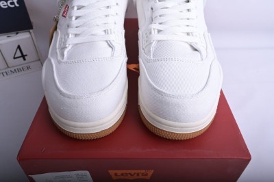 Jordan 4 Retro Levi's White (Levi's Tag)   AO2571-100