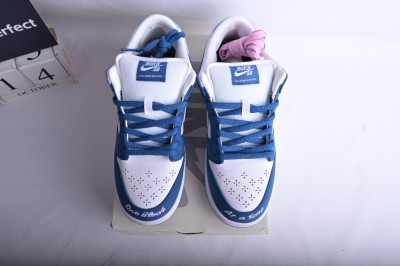 Nike SB Dunk Low Born x Raised One Block At A Time        FN7819-400