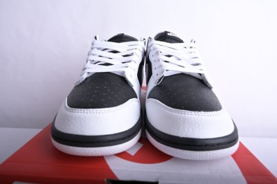 Nike Dunk Low Retro Reverse Panda         FD9064-011