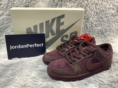 Nike SB Dunk Low Premium “Valentine’s Day”       FN0619-600