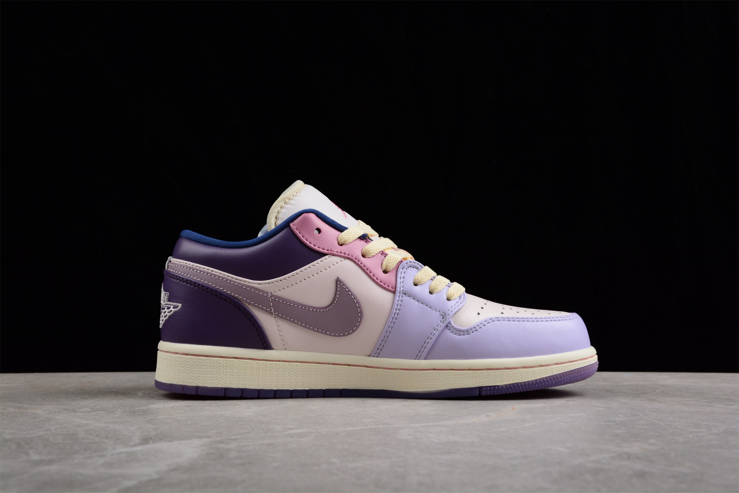 Jordan 1 Low Pastel Purple (W) DZ2768-651