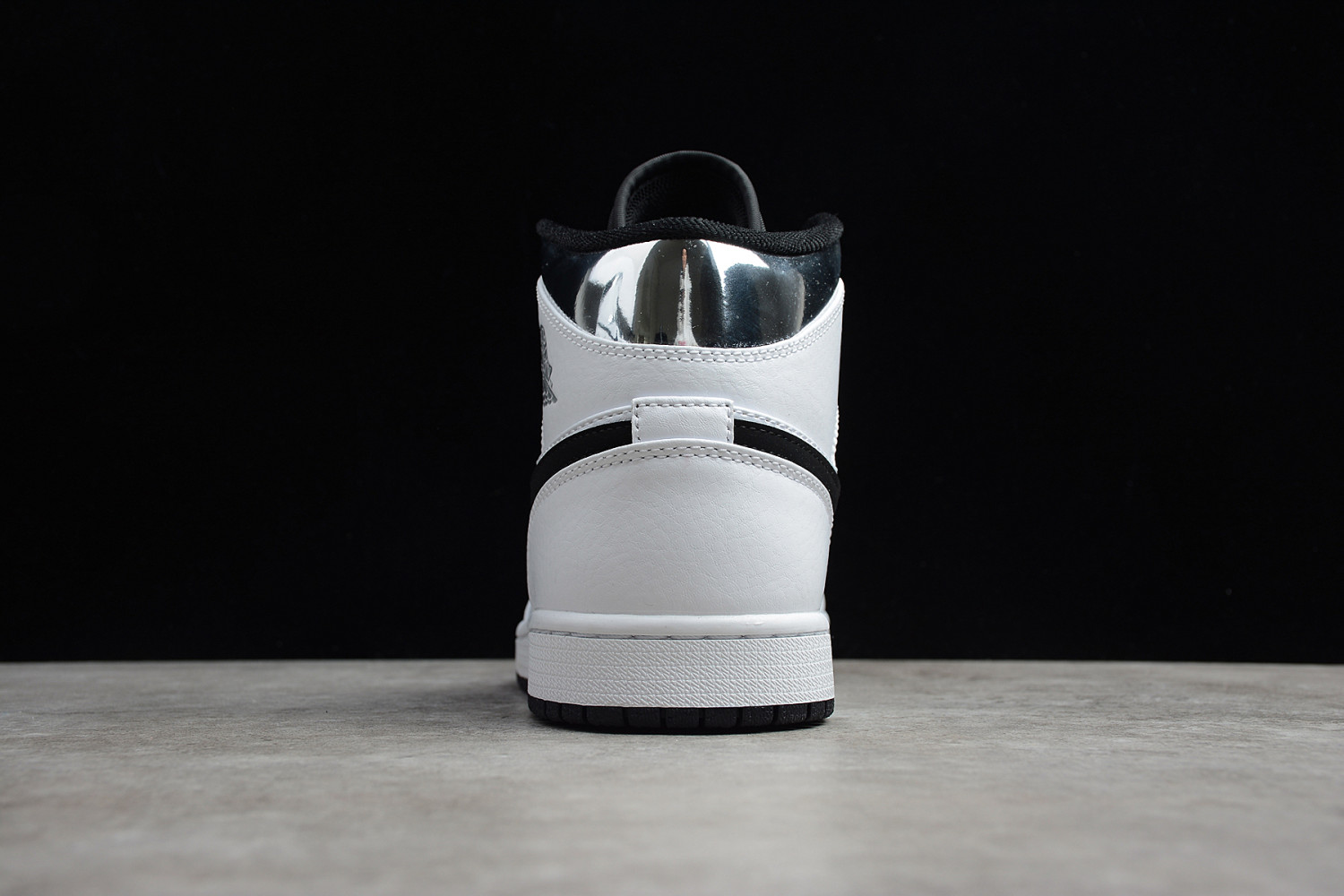 Jordan 1 Mid Alternate Think 16 554724-121
