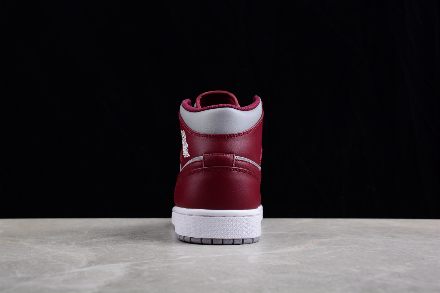 Jordan 1 Mid Cherrywood Red  DQ8426-615