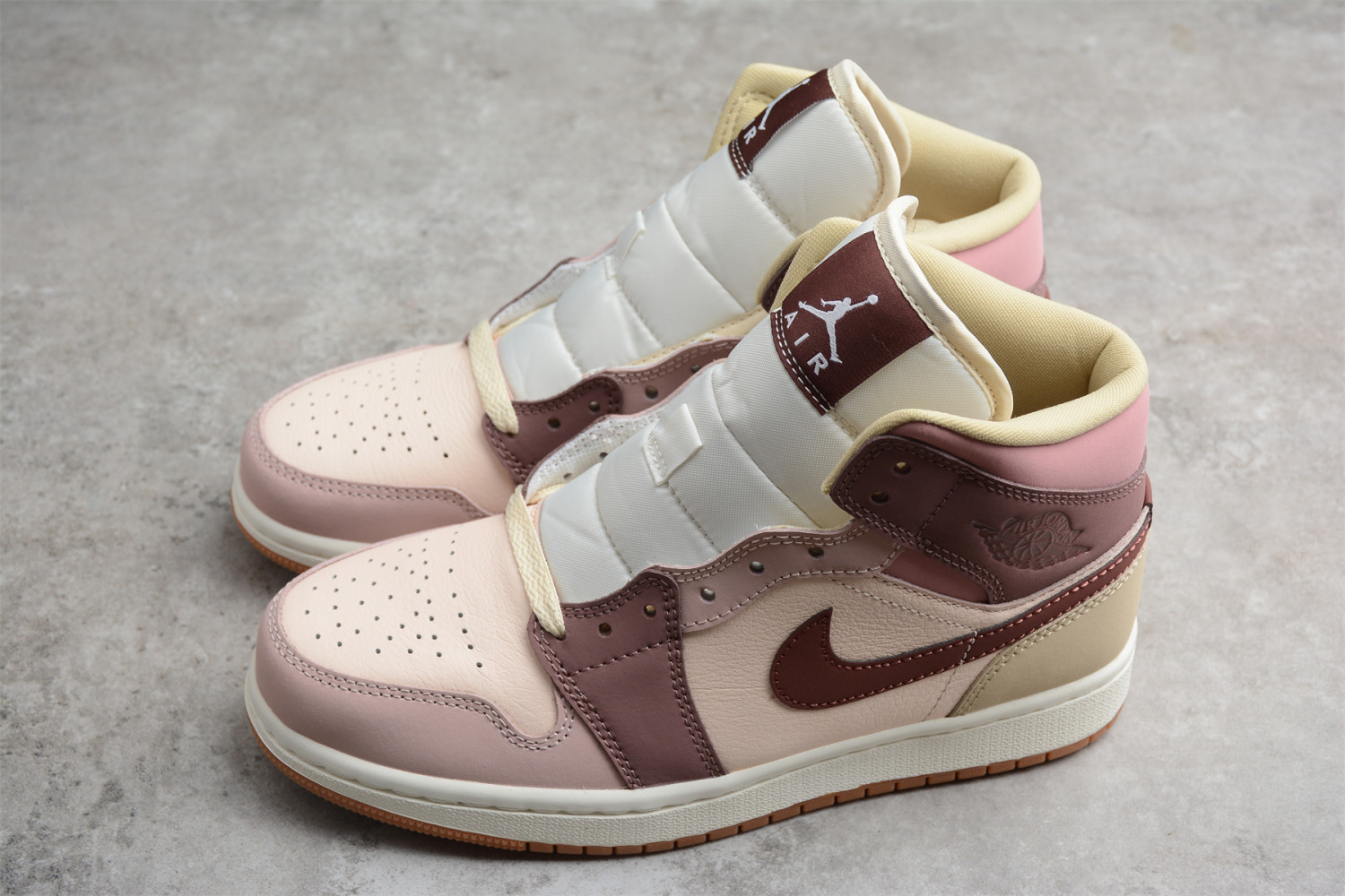 Jordan 1 Mid SE Dark Pony Smoky Mauve (W) DO7440-821