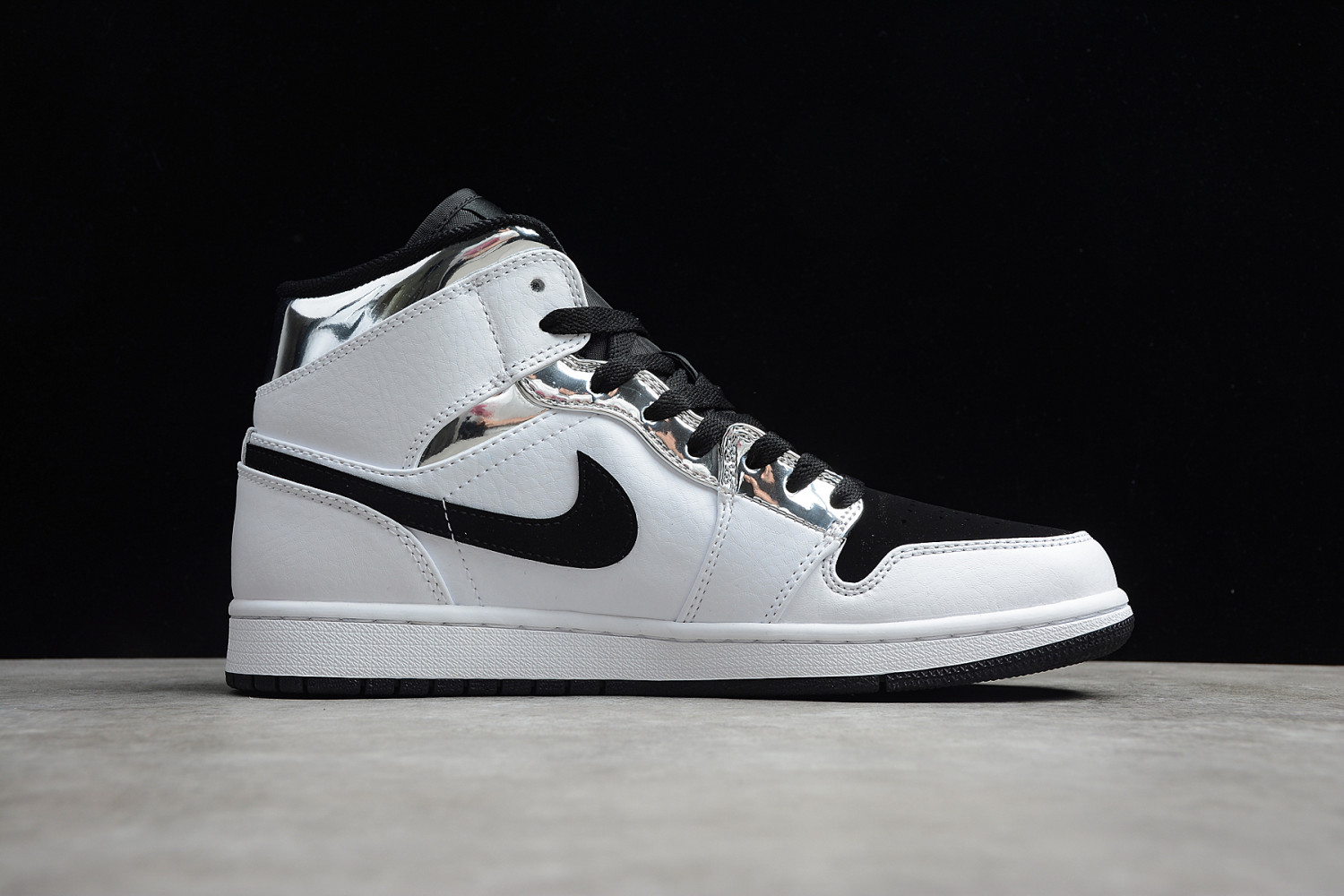 Jordan 1 Mid Alternate Think 16 554724-121